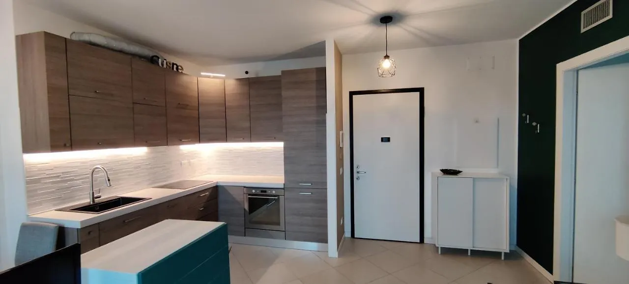 شقة Bloom Modern House - Milano 0*, ميلان